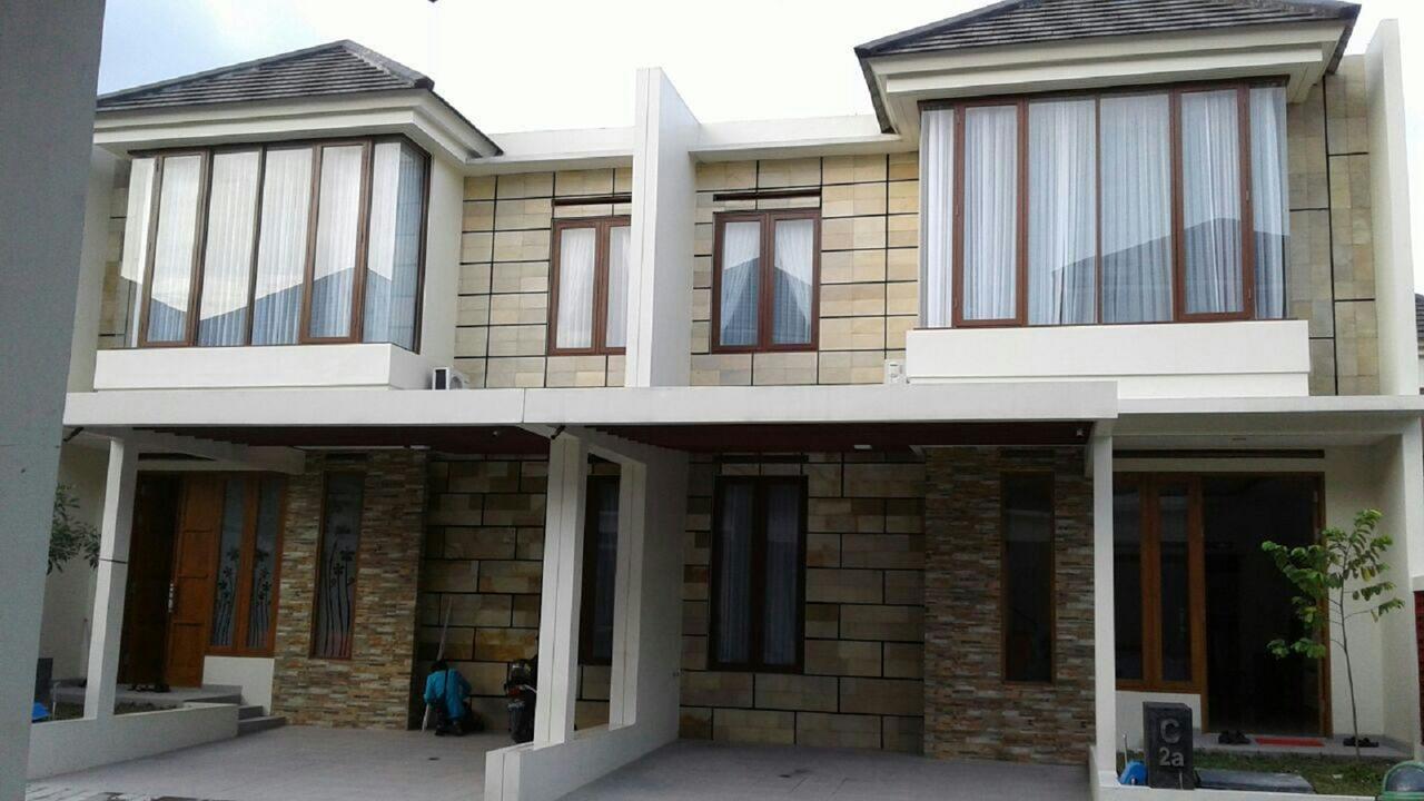 Padma Laguna Guesthouse Baturetno Exteriör bild